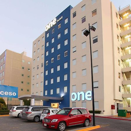 Отель One Queretaro Plaza Galerias Экстерьер фото