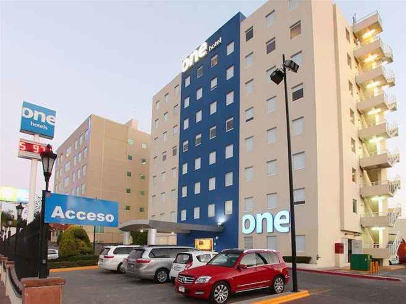Отель One Queretaro Plaza Galerias Экстерьер фото
